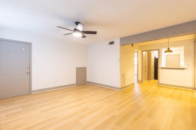 11603 Chimney Rock Road 4, Houston, TX 77035