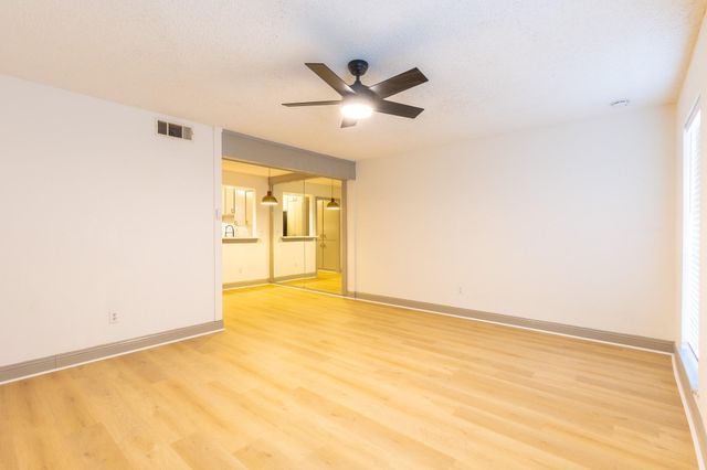 11603 Chimney Rock Road 4, Houston, TX 77035