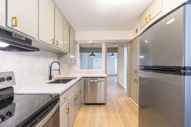 11603 Chimney Rock Road 4, Houston, TX 77035