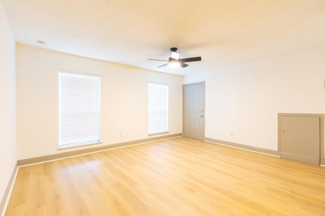 11603 Chimney Rock Road 4, Houston, TX 77035