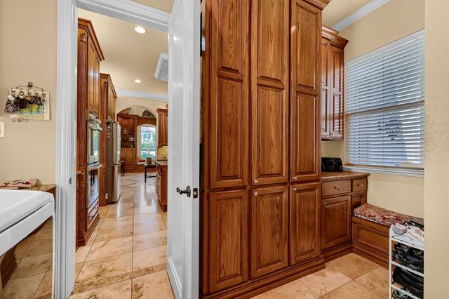 4812 Park Vista Boulevard, Sherman, TX 75090