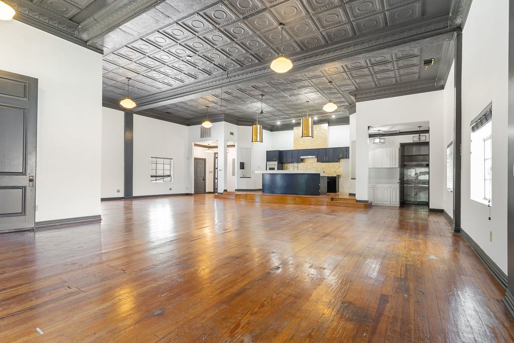 2602 Kings Road, Dallas, TX 75219