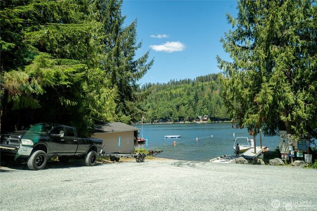 32966 S Shore Drive, Mount Vernon, WA 98274