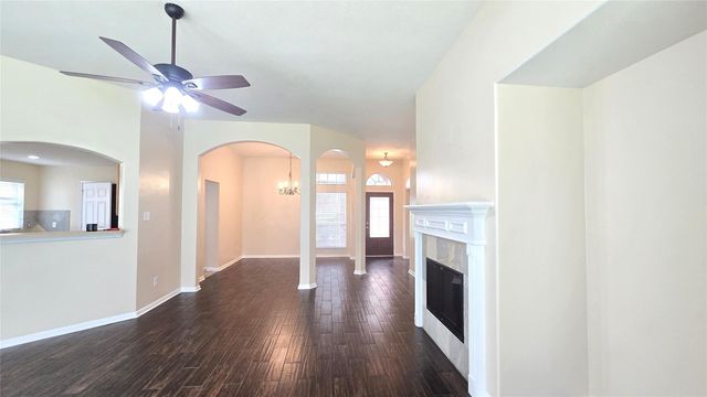 2014 Pinecreek Pass Lane, Katy, TX 77449