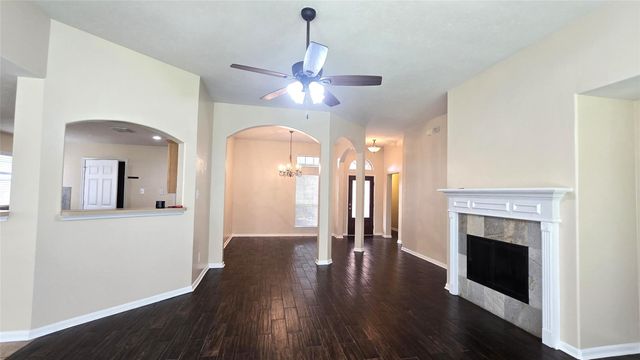 2014 Pinecreek Pass Lane, Katy, TX 77449