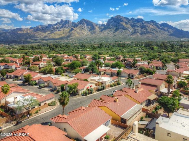 10407 N Fair Desert Drive, Oro Valley, AZ 85737