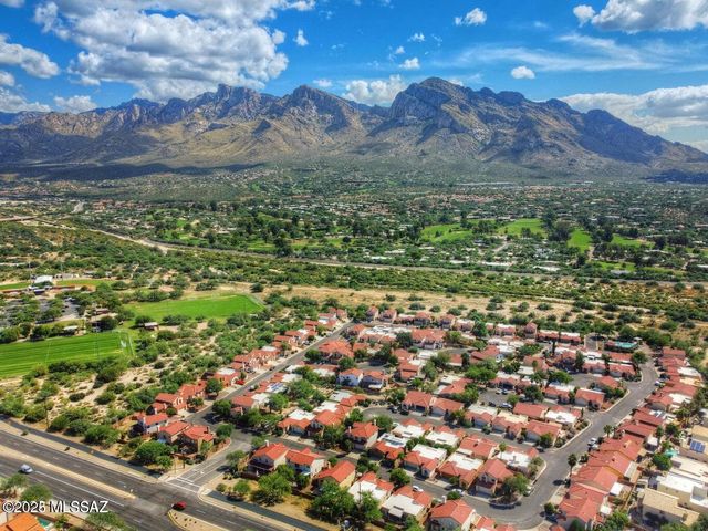 10407 N Fair Desert Drive, Oro Valley, AZ 85737