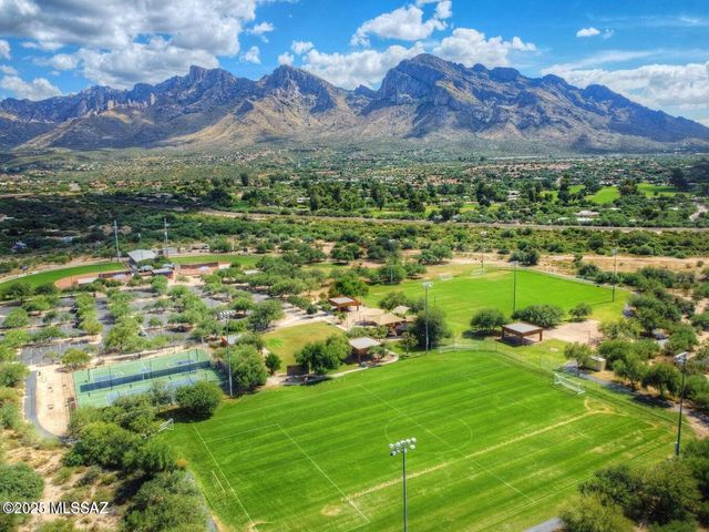 10407 N Fair Desert Drive, Oro Valley, AZ 85737