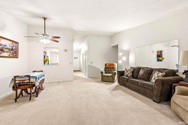 1840 Saint Michaels Court, South Bend, IN 46614