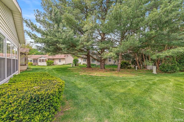 1840 Saint Michaels Court, South Bend, IN 46614