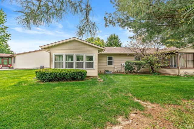 1840 Saint Michaels Court, South Bend, IN 46614
