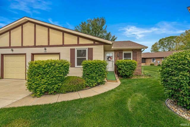 1840 Saint Michaels Court, South Bend, IN 46614