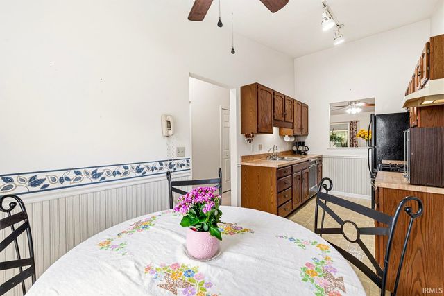 1840 Saint Michaels Court, South Bend, IN 46614