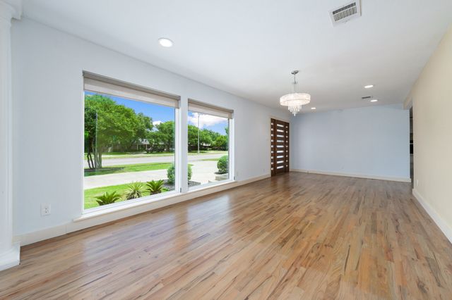 5710 Forest Lane, Dallas, TX 75230