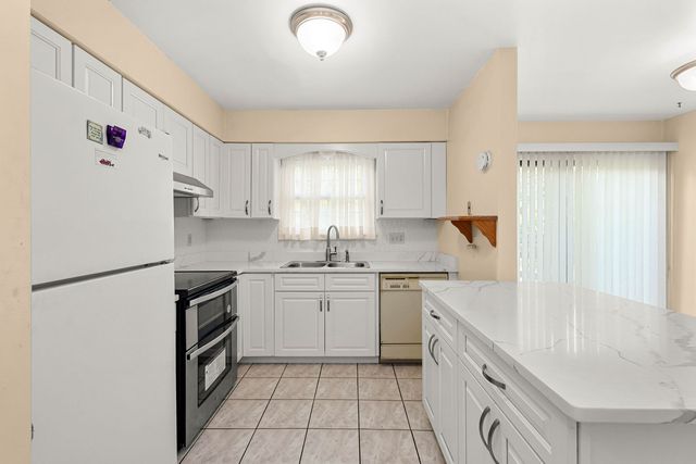6310 Betsy DRIVE, Bethel Park, PA 15102