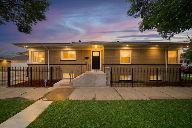 6601 S Francisco Avenue, Chicago, IL 60629