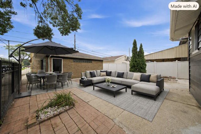 6601 S Francisco Avenue, Chicago, IL 60629