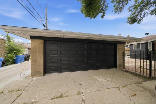 6601 S Francisco Avenue, Chicago, IL 60629