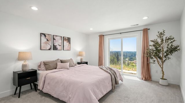 8312 N Northview Rd, Spokane, WA 99208