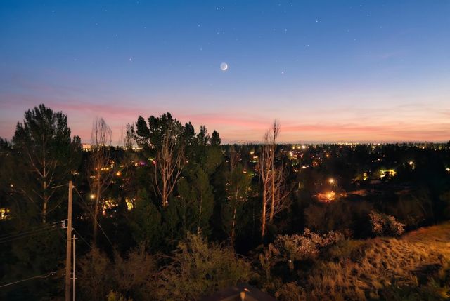 8312 N Northview Rd, Spokane, WA 99208