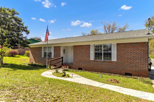 2067 Club House Drive, Lillian, AL 36549