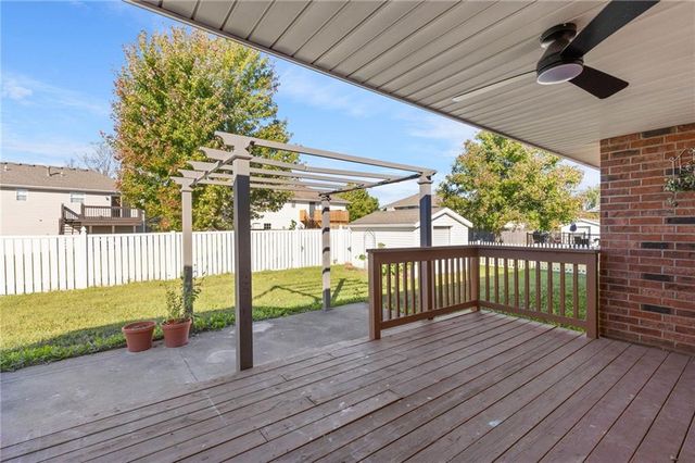 404 E College Street, Odessa, MO 64076