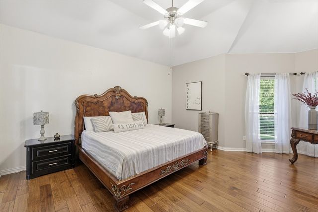 1805 Spinnaker Lane, Azle, TX 76020