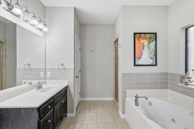 1805 Spinnaker Lane, Azle, TX 76020