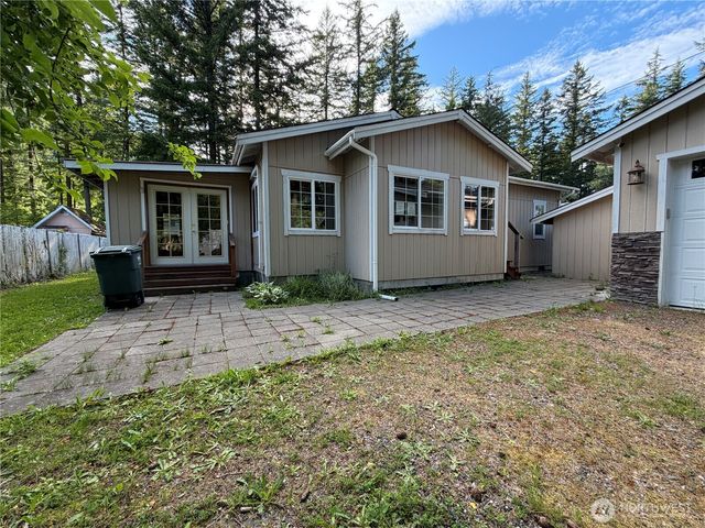 8595 Golden Valley Drive, Maple Falls, WA 98266