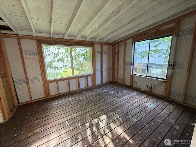 8595 Golden Valley Drive, Maple Falls, WA 98266