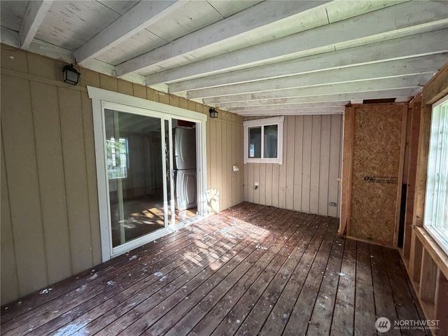 8595 Golden Valley Drive, Maple Falls, WA 98266