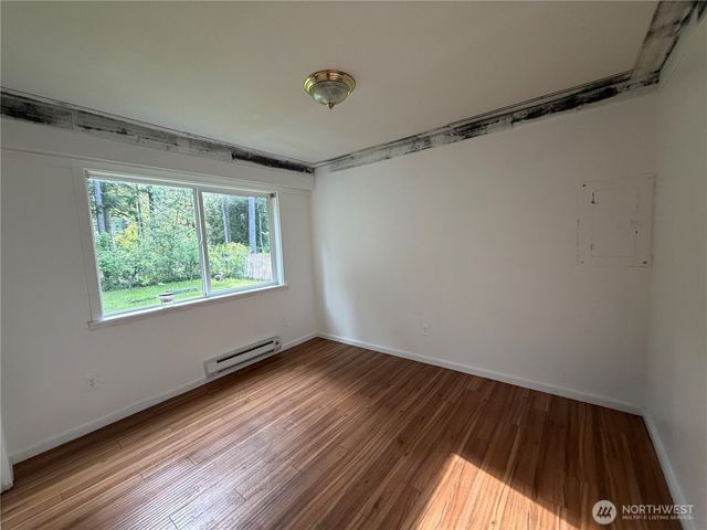 8595 Golden Valley Drive, Maple Falls, WA 98266