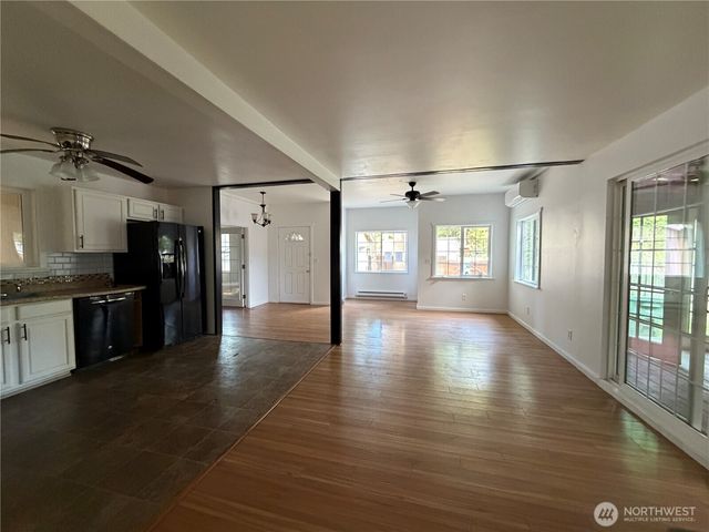 8595 Golden Valley Drive, Maple Falls, WA 98266