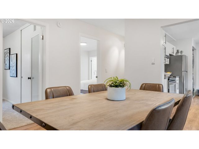 6737 Sw 30TH Ave B, Portland, OR 97219