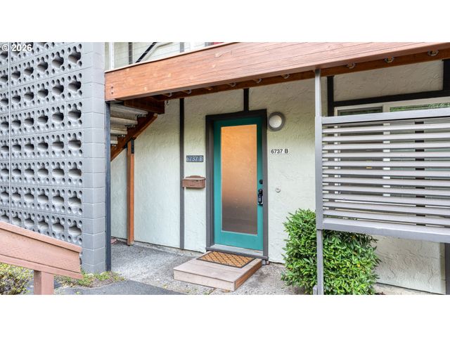 6737 Sw 30TH Ave B, Portland, OR 97219