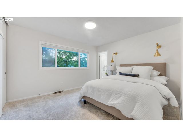 6737 Sw 30TH Ave B, Portland, OR 97219