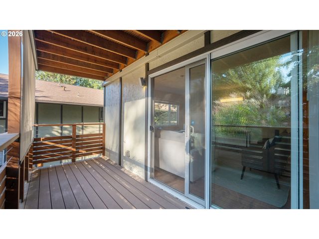 6737 Sw 30TH Ave B, Portland, OR 97219