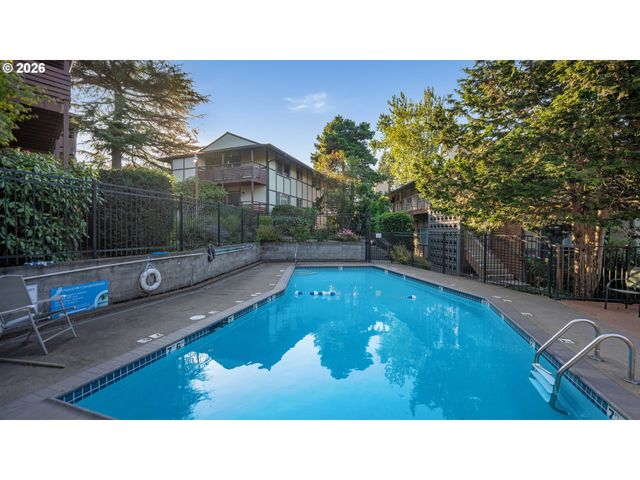 6737 Sw 30TH Ave B, Portland, OR 97219