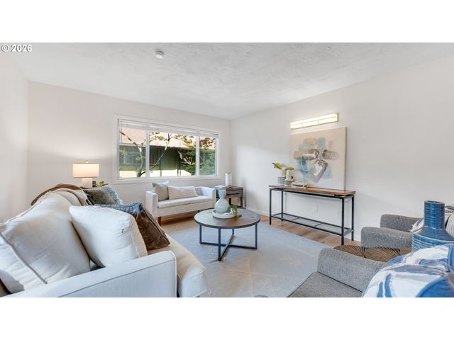 6737 Sw 30TH Ave B, Portland, OR 97219