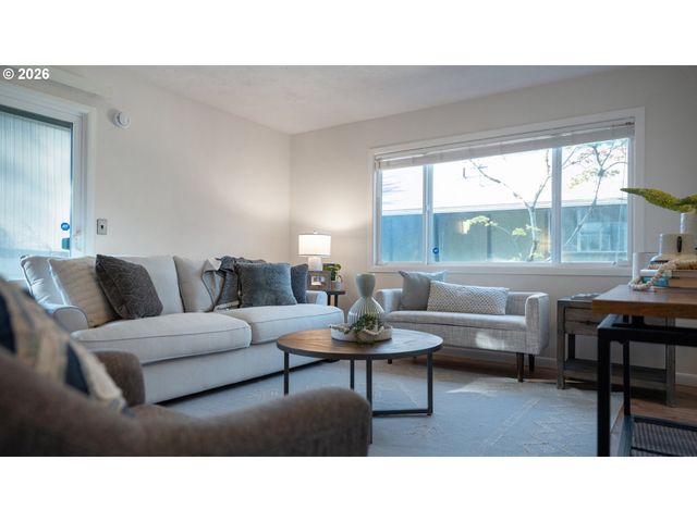 6737 Sw 30TH Ave B, Portland, OR 97219
