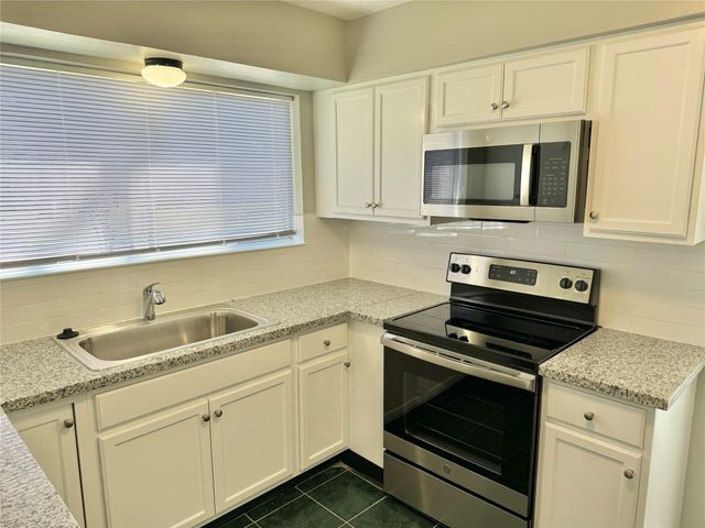 9911 Landry Boulevard, Houston, TX 77070