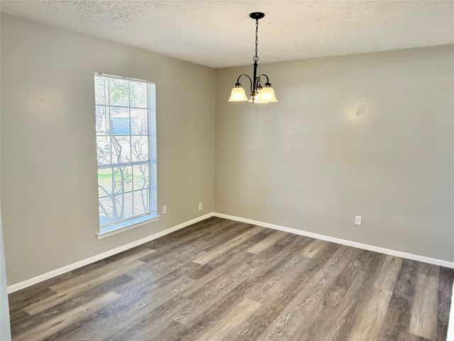 9911 Landry Boulevard, Houston, TX 77070