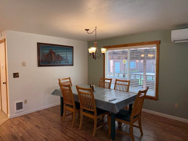 15740 Cornell Road, La Pine, OR 97739