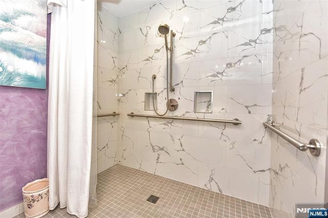 11 Collura Lane H058, Clifton, NJ 07012