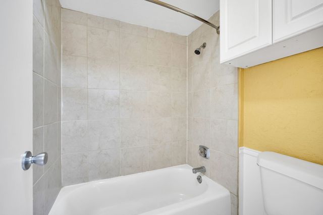 1710 Williamsburg Circle, Ennis, TX 75119