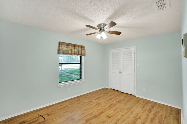 1710 Williamsburg Circle, Ennis, TX 75119