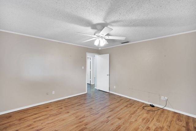 1710 Williamsburg Circle, Ennis, TX 75119