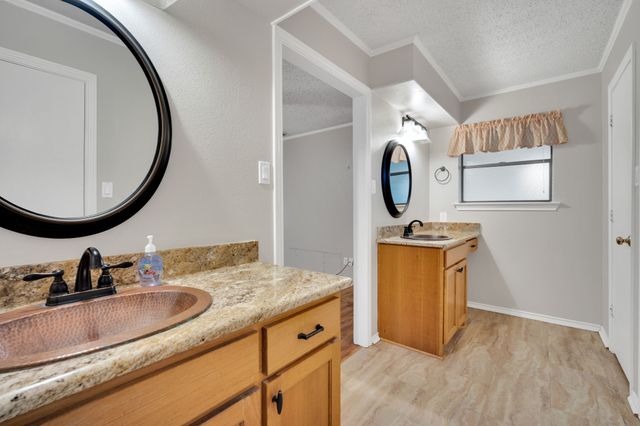 1710 Williamsburg Circle, Ennis, TX 75119