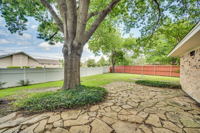 1710 Williamsburg Circle, Ennis, TX 75119
