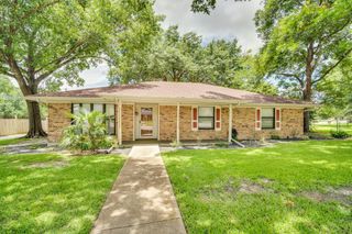 1710 Williamsburg Circle, Ennis, TX 75119